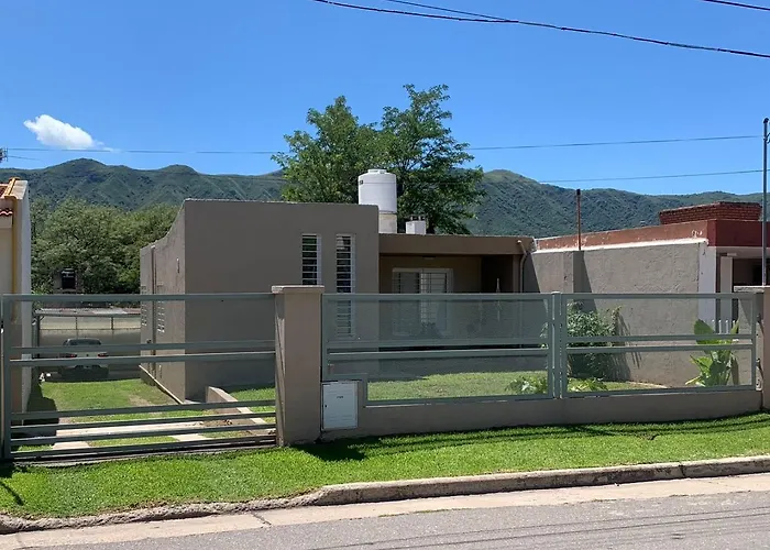 Casa Con Vista A Las Sierras